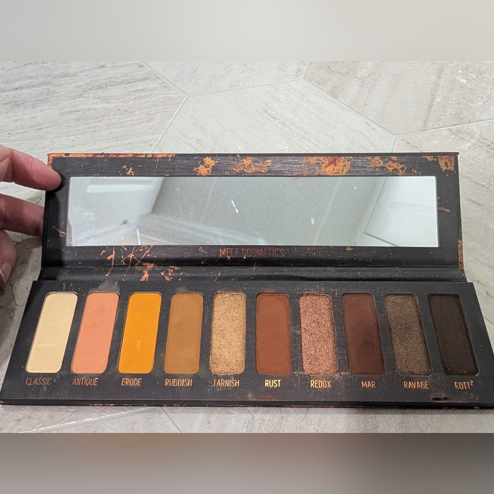 Melt Cosmetics Rust Palette